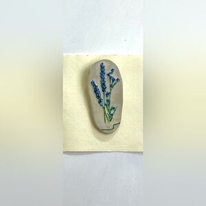 Ceramic flower brooch by Woodland Spirit